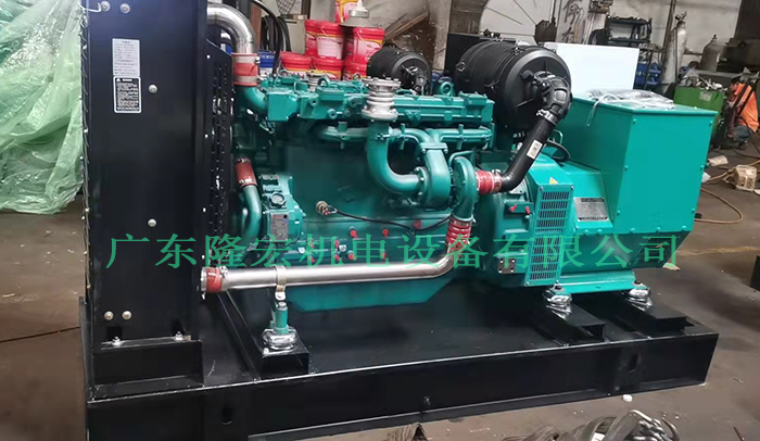 150KW濰柴發(fā)電機(jī)、187KVA濰柴動(dòng)力柴油發(fā)電機(jī)組，底部油箱、四保護(hù)控制器、側(cè)面柜